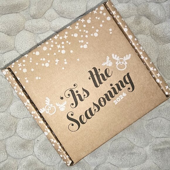 Lodge Cast Iron 2024 Holiday Mini Skillet - LIMITED EDITION - Picture 6 of 8